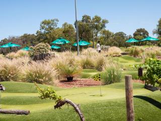 Novotel Vines Resort Swan Valley - 7