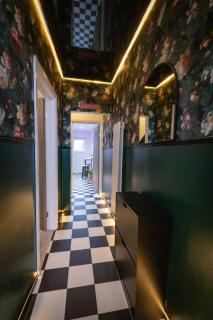 Checkered Wonderland at 19 Milbanke - 5