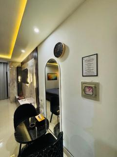 LuxuryStay CasaVeedo TopCity-1, Near Islamabad Airport - 9