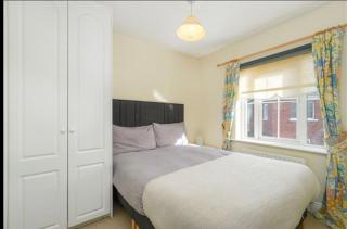 3 Cosy Bedrooms in a House 6 people - 4