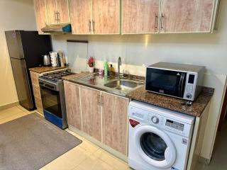 Studio Apartment Near Sahara Centre Sharjah Dubai Border - 6