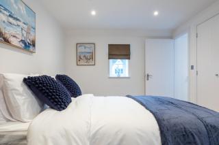 The Innkeepers Lodge in Cerney Wick - 9