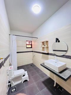 Sea View Inn Grand - 8