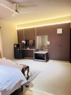 Sea View Inn Grand - 3