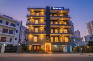 Via Wedding Hut 51 - 0