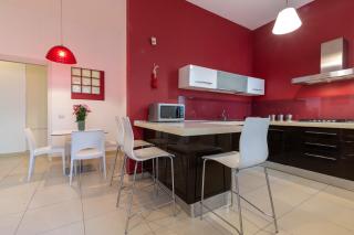 GuestHost - Palermo Roomy and Modern Apartment - 8