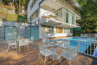 Alaya Stays Golden Meadow Villa - 1