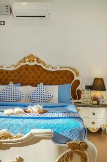 Alaya Stays Golden Meadow Villa - 1