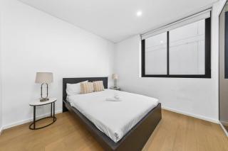 Stylish Apartment 5 min Walk to Green Square - 3