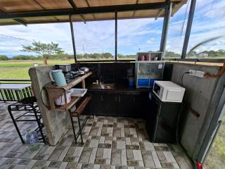 Bahay Kubo with AC and Farm View - 3