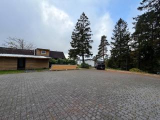 Workers House Villa Near the Lake - 4 BR - 8 Beds - Parking - Near Volvo - 3