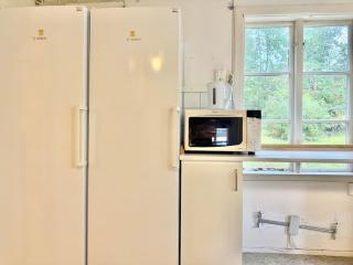 Workers Dream Villa - 10 BR - 14 Beds - Volvo - 1