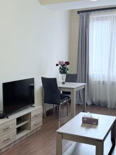 Republiq Square LUXURY with balcony - 1