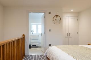 The Alehouse Retreat, The Crown Inn - 4