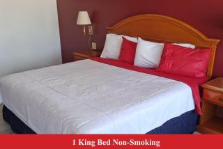 Coratel Inn and Suites By Jasper Anthony - 2