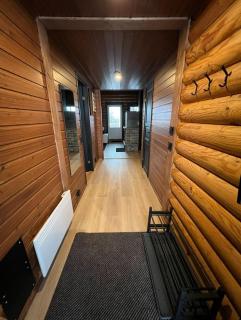 Arvoneliöt Lomahimos 18 - 2