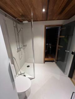 Arvoneliöt Lomahimos 18 - 5