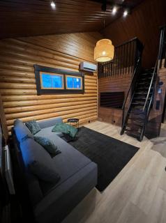 Arvoneliöt Lomahimos 17 - 1