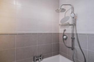 Free Parking Quick Access to M6 and City Centre - 4