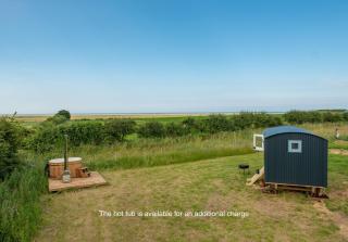 Saltmarsh Hut - 6