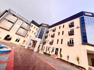 De New Dawn Hotel And Lounge - 0