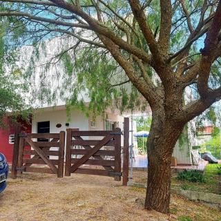 Casa Minimalista con Pileta Privada en el mejor lugar de Cabalango - 0