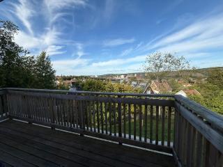 Workers Premium Villa - 8 BR - 13 Beds - 2 Kitchens - 2 Bath - Volvo - 8