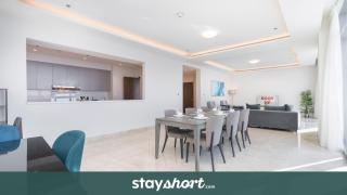 StayShort - Airy 5-Bedrooms Apartment at Harbour views with stunning scenery of Dubai Creek! - 0