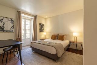 Exclusive Chiado Deluxe, elegant & spacious 3 BR - 4
