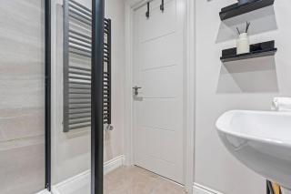 Stylish City Centre Flat in Leeds - 8