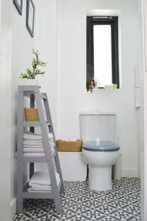 Ensuite Room near Hanley City Centre & Free WiFi - 4