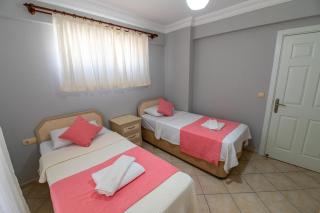 Sunset Beach Club Aqualettings Mermaid 8 - 1