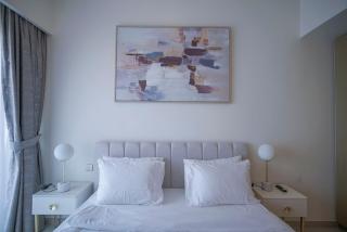 Brand New 2 BHK in Burj Royale - 8