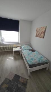 Gemütliche Altbauwohnungen mit Einzelzimmern und Parkplatz direkt am Haus! - Bochum - 5