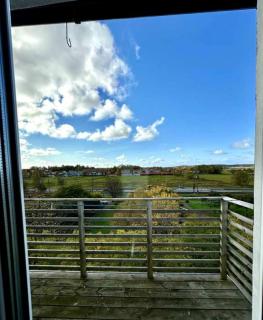 Workers Villa - 10 BR - 4 Bath - Volvo - 6