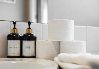 Spacious 3-Bed Home Perfect for Families & Groups - Sebastopol - 2