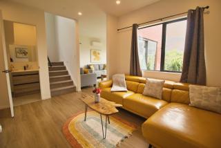 Beautiful Brand New Modern Living Getaway - 0