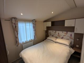 Riverside Retreat - 5