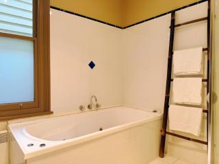 Deluxe Villa - Circa 1860s Homestead - 1