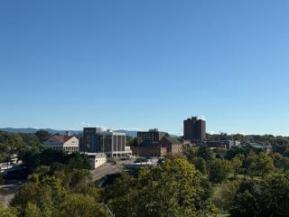 Full Furnished Downtown Maryville Condo - 9