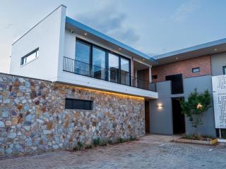 The Circle Luxury Self Catering Studios - 9