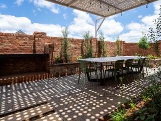 The Circle Luxury Self Catering Studios - 6