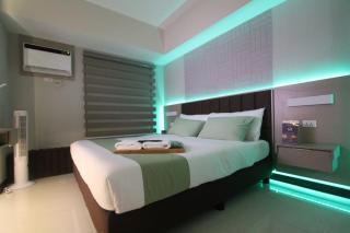 Aurora Escalades Studio KingBed Cubao Pool Parking - Manilla - 9