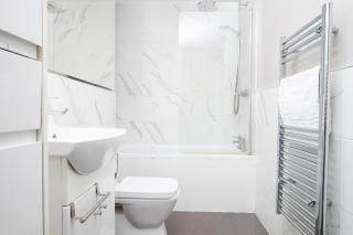 Contemporary 1BDR Brighton Flat - 8