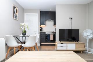 Contemporary 1BDR Brighton Flat - 6