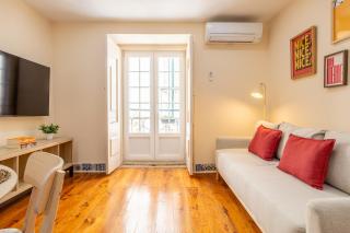 Downtown Arch Apartments - Central Lisbon AC & WIFI - 9