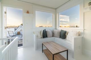 Roof Top Deck Near the Beach Dog Friendly - 4