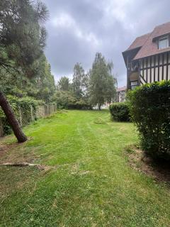 Rez de chaussée, vue sur le Golf et parking gratuit - 5