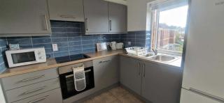 Refurbed 4BDR Home on Dock Road Near City Centre - 8