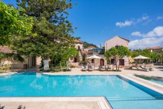 Spilia Village Hotel & Villas - 9